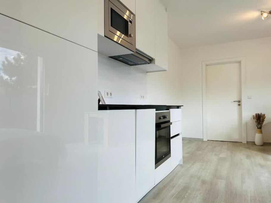 Apartamento Stylish Modern Flat With Garden *